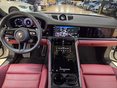 PORSCHE PANAMERA - 4