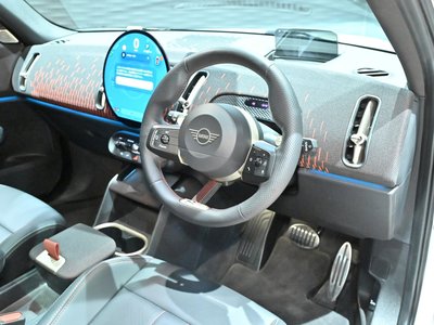 MINI MINI COUNTRYMAN - 2