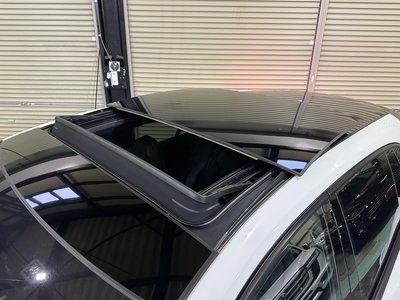 PORSCHE PANAMERA - 3