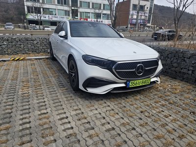 MERCEDES-BENZ E-CLASS - 6