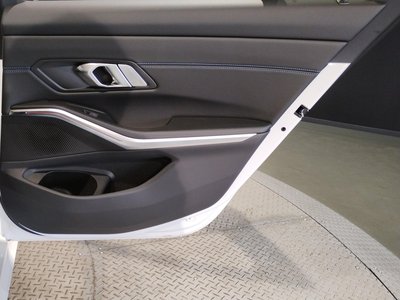 2025 BMW 3 SERIES 缩略图 62