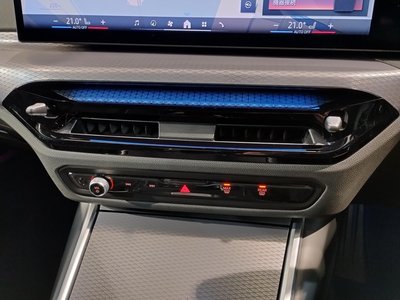 2025 BMW 3 SERIES 缩略图 50
