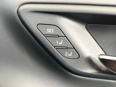 TOYOTA CROWN CROSSOVER - 7