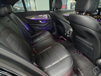 MERCEDES-BENZ E-CLASS - 9
