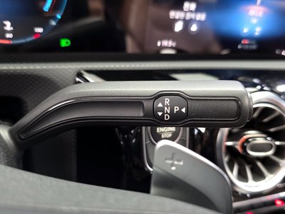 MERCEDES-BENZ CLA - 9