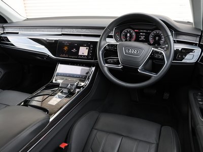 AUDI A8 - 6