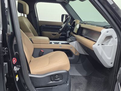 LAND ROVER DEFENDER - 2