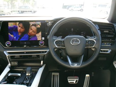 صورة مصغرة 48 لـ 2025 Lexus RX