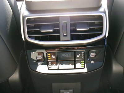 صورة مصغرة 41 لـ 2025 Lexus RX