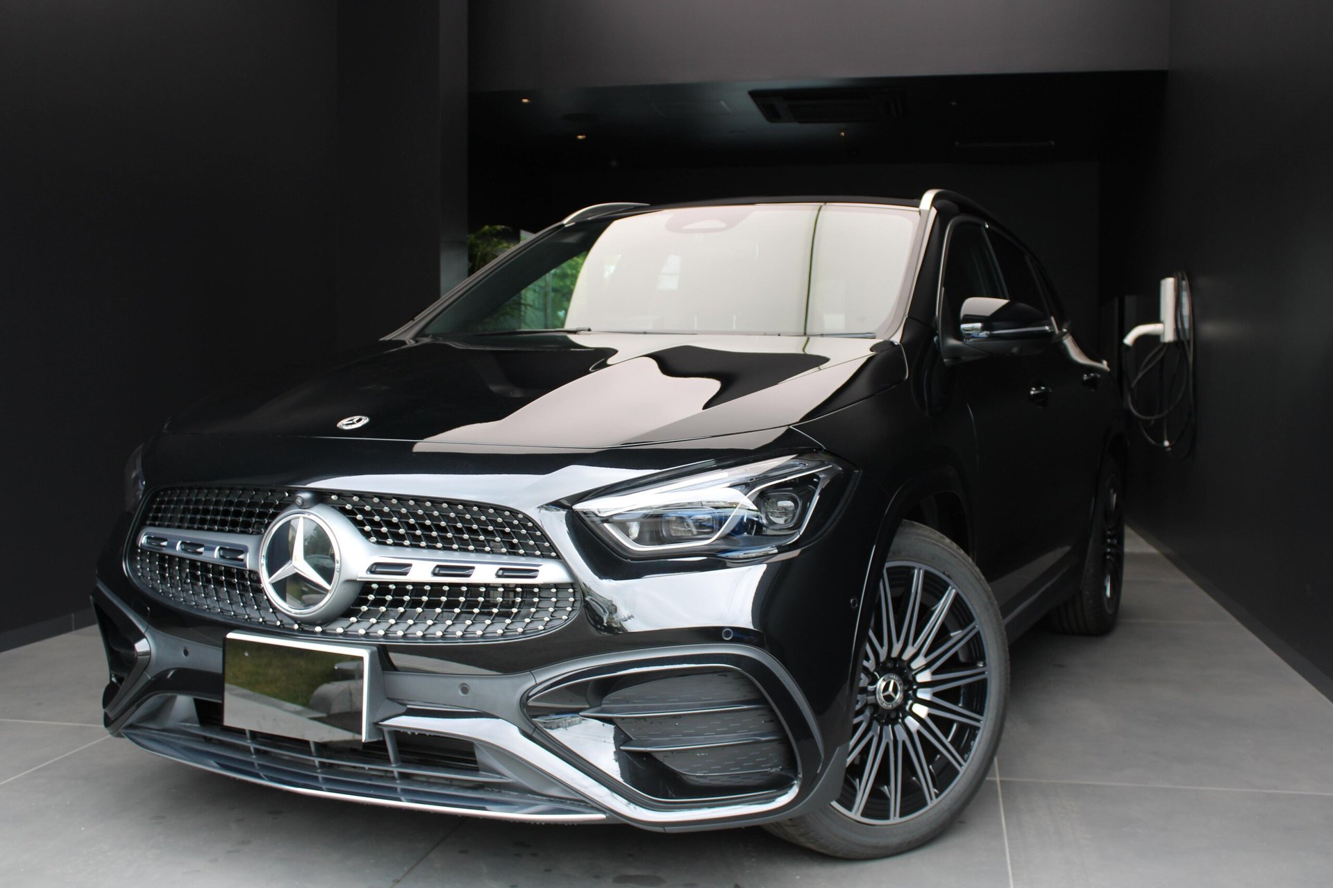 MERCEDES-BENZ GLA - View 1