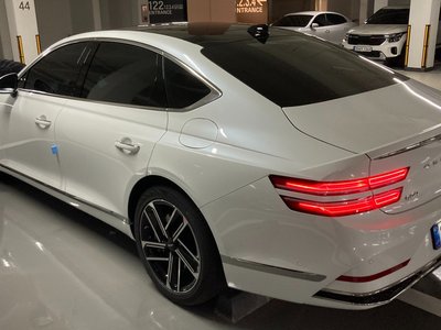 GENESIS G80 (RG3) - 3