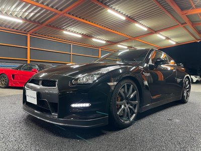 NISSAN GT-R - 8