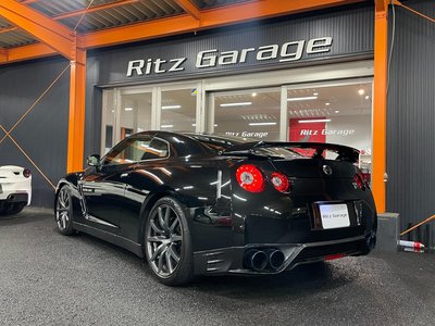 NISSAN GT-R - 2