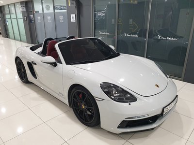 PORSCHE 718 BOXSTER