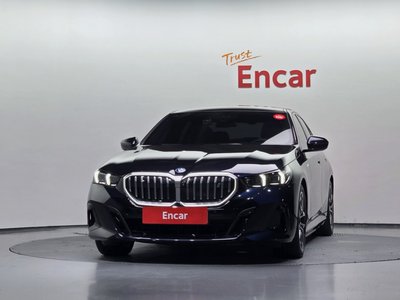 2024 BMW I5 photo 2