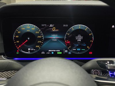 MERCEDES-BENZ CLS - 6