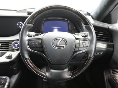 2019 Lexus LS — миниатюра 25