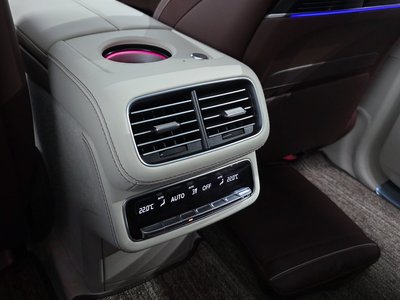 2023 Mercedes-BENZ GLS thumbnail 34