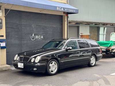 MERCEDES-BENZ E-CLASS - 2