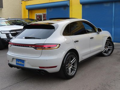 2020 Porsche MACAN thumbnail 17
