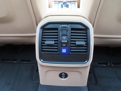 2020 Porsche MACAN thumbnail 44