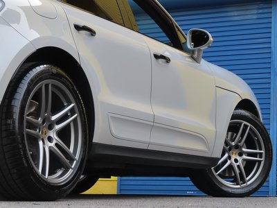 2020 Porsche MACAN thumbnail 26