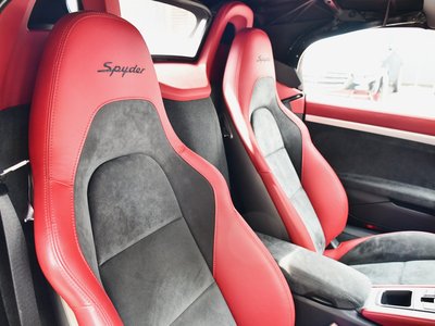 PORSCHE 718 SPYDER - 7