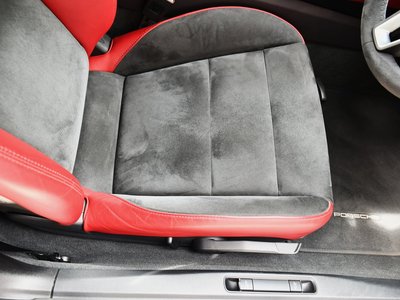 PORSCHE 718 SPYDER - 8