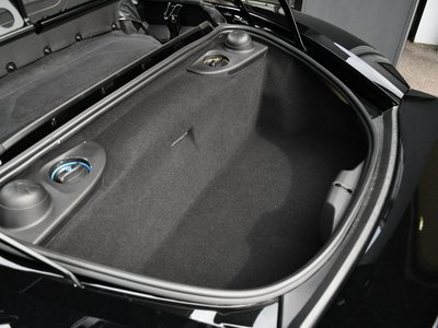 PORSCHE 718 SPYDER - 10