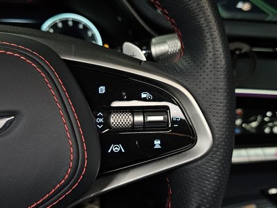 2021 Genesis GV70 — миниатюра 28