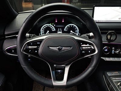 2021 Genesis GV70 — миниатюра 19