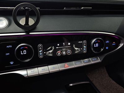 2021 Genesis GV70 — миниатюра 31