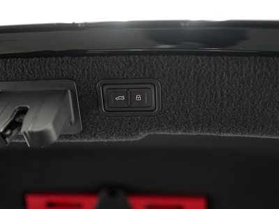 صورة مصغرة 19 لـ 2020 AUDI S8