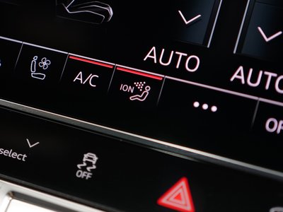 صورة مصغرة 61 لـ 2020 AUDI S8