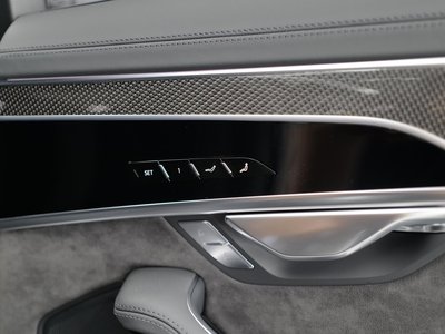 صورة مصغرة 13 لـ 2020 AUDI S8