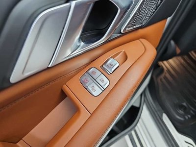 2021 BMW X7 thumbnail 14