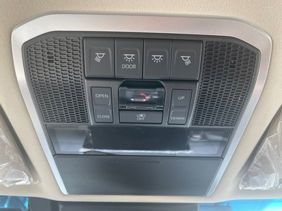 2024 Toyota LAND CRUISER 300 — миниатюра 25