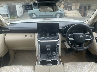 2024 Toyota LAND CRUISER 300 — миниатюра 17