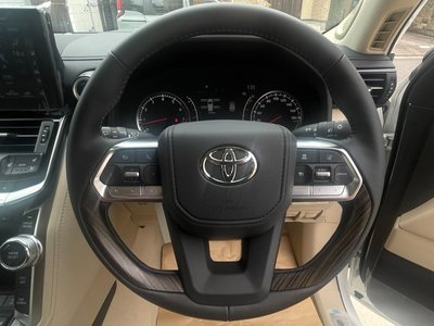 2024 Toyota LAND CRUISER 300 — миниатюра 19