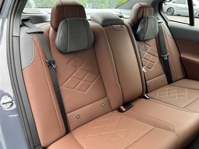 2025 BMW 5 SERIES — миниатюра 43