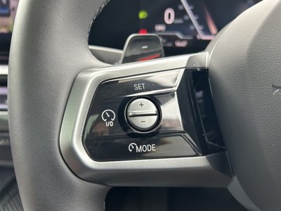 2025 BMW 5 SERIES — миниатюра 25