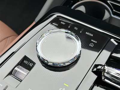 2025 BMW 5 SERIES — миниатюра 53