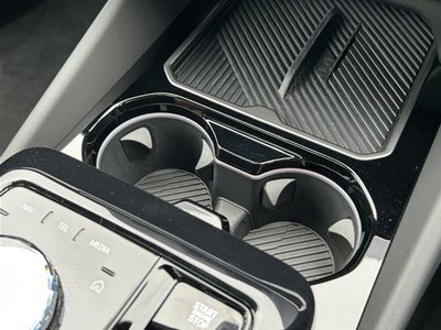2025 BMW 5 SERIES — миниатюра 55