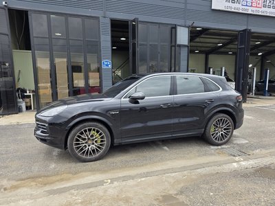 2020 Porsche CAYENNE 照片 2