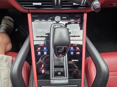 2020 Porsche CAYENNE 照片 9