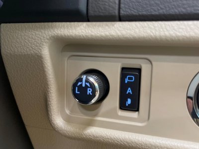 صورة مصغرة 56 لـ 2023 Toyota LAND CRUISER PRADO