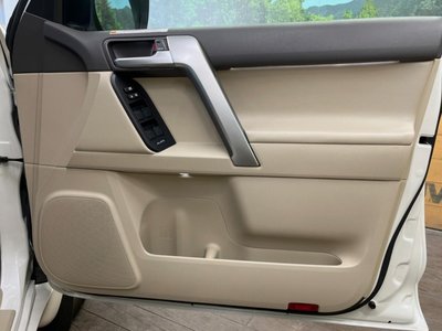 صورة مصغرة 32 لـ 2023 Toyota LAND CRUISER PRADO