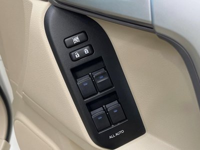 صورة مصغرة 33 لـ 2023 Toyota LAND CRUISER PRADO