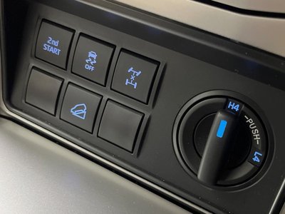 صورة مصغرة 43 لـ 2023 Toyota LAND CRUISER PRADO