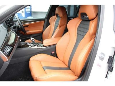 صورة مصغرة 47 لـ 2018 BMW M5